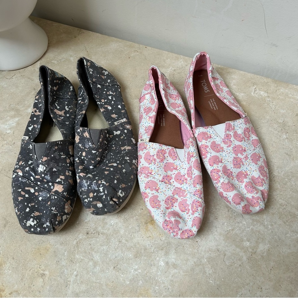 Toms Speckled Black and Floral Pink Flats
